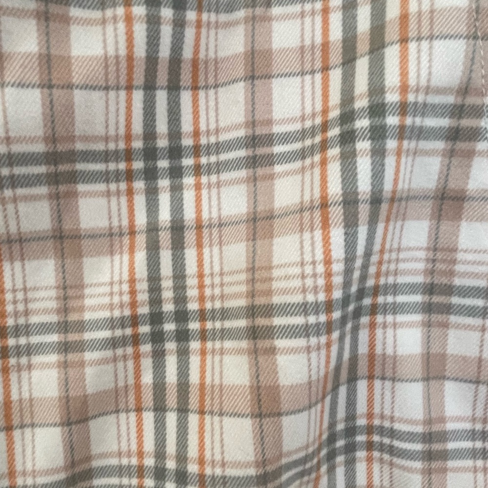 Urban Outfitters plaid mini skirt with pockets! - Picture 3 of 6